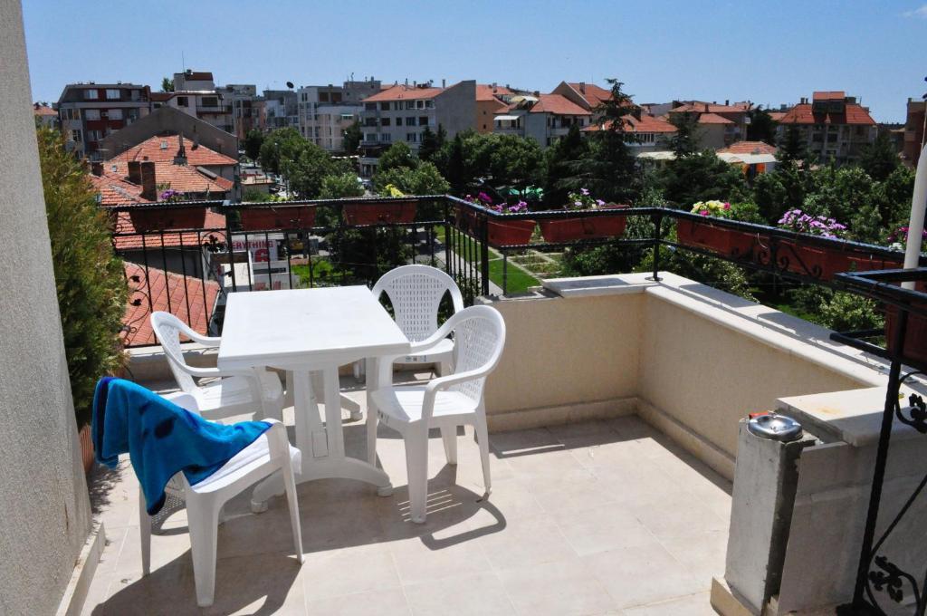 St. George Apartments Несебр Экстерьер фото