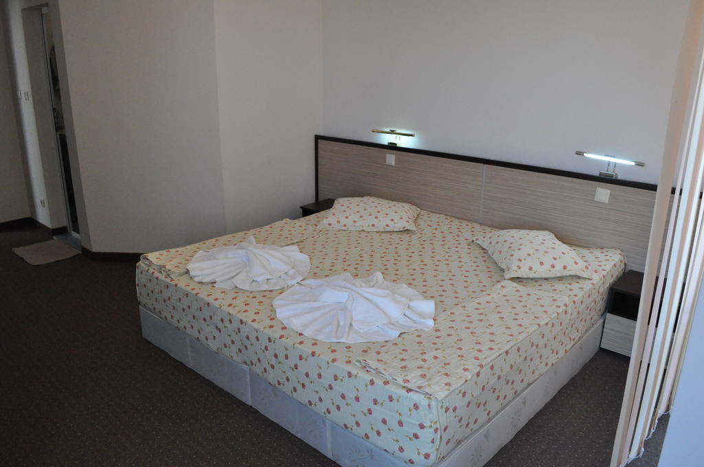 St. George Apartments Несебр Номер фото